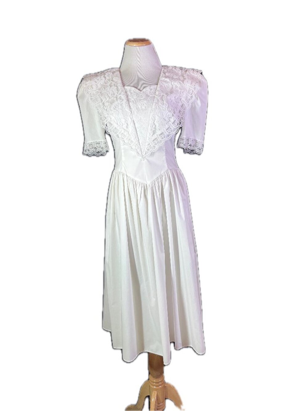 Vintage 1980s or early 1990s Jessica McClintock Gunne Sax 5/6 Dress White Lacy
